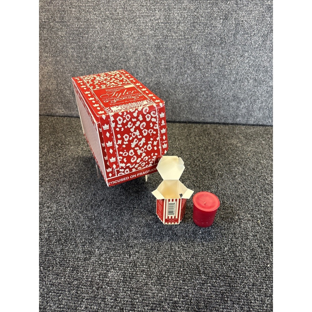Tyler Candle Co‎ Votives~Lot of 16~A Christmas Tradition